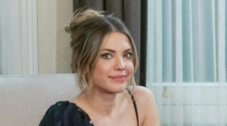 Forbidden Fruit Ii Canale 5 Talat Bulut (Halit Argun) And Eda Ece (Yildiz Argun) Credits Rete In Rete