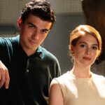 Da sinistra: Giacomo Giorgio (Mario De Angelis) e Ludovica Martino (Laura Ceccarelli) in un posato per “Carosello in love”. Credits: Rai.