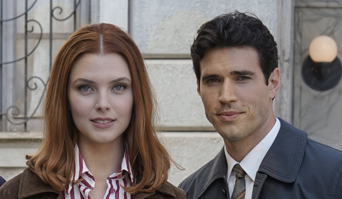 Da sinistra: Arianna Amadei (Odile di Sant'Erasmo) e Danilo D'Agostino (Matteo Portelli) in un posato per “Il Paradiso Delle Signore 10”. Credits: Rai.