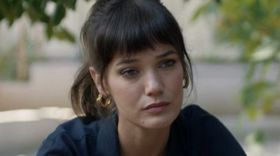 Pinar Deniz (Ceylin) In Segreti Di Famiglia 3 Credits Mediaset Infinity