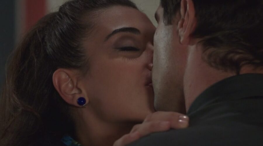 Da sinistra: Nicoletta Di Bisceglie (Rosa Camilli) e Pietro Masotti (Marcello Barbieri) in una scena della puntata 37 de “Il Paradiso Delle Signore 10”. Credits: Rai.