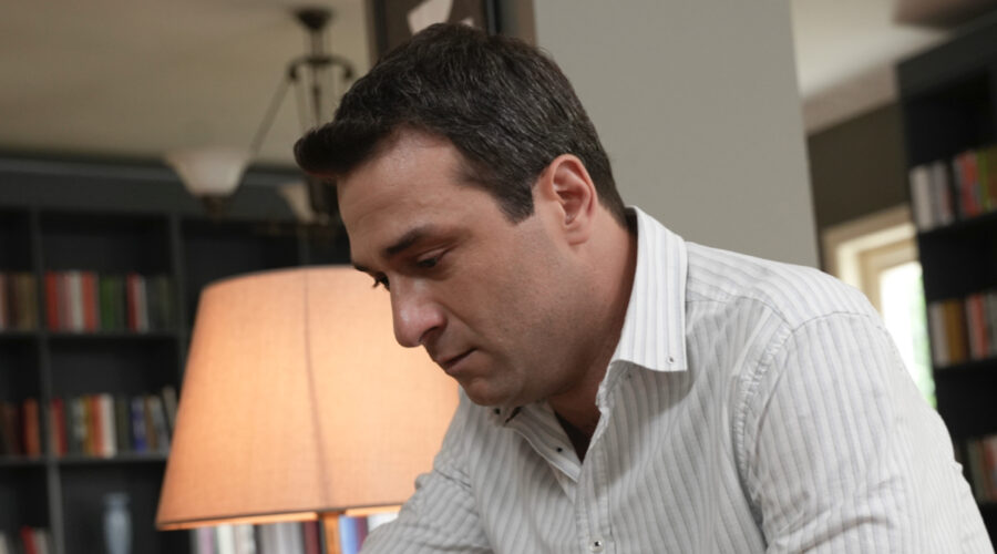 Tradimento Ii Canale 5 - 1a Tv Cem Sürgit (ümit Özgüder) Credits Rete In Rete