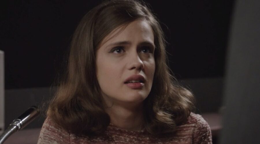 Iuliana Calcatinci (Caterina Rinaldi) in una scena della puntata 73 de “Il Paradiso Delle Signore 10”. Credits: Rai.