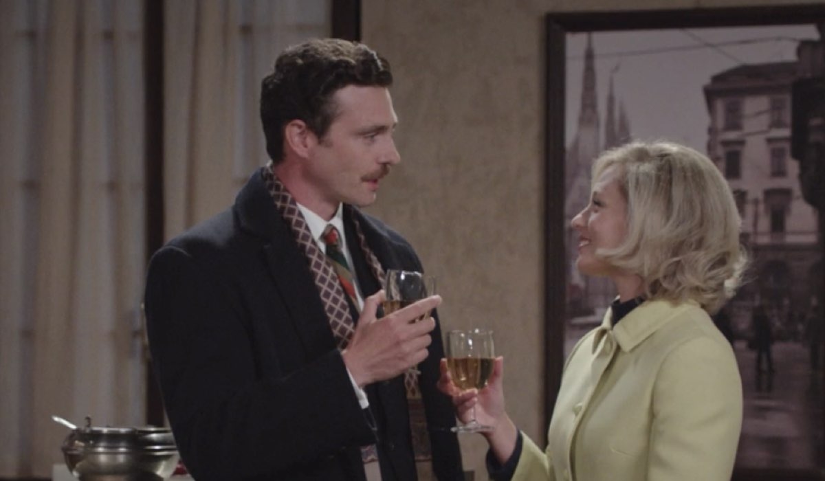 Da sinistra: Francesco Ferdinandi (Cesare Brugnoli) e Francesca Del Fa (Irene Cipriani) in una scena della puntata 69 de “Il Paradiso Delle Signore 10”. Credits: Rai.