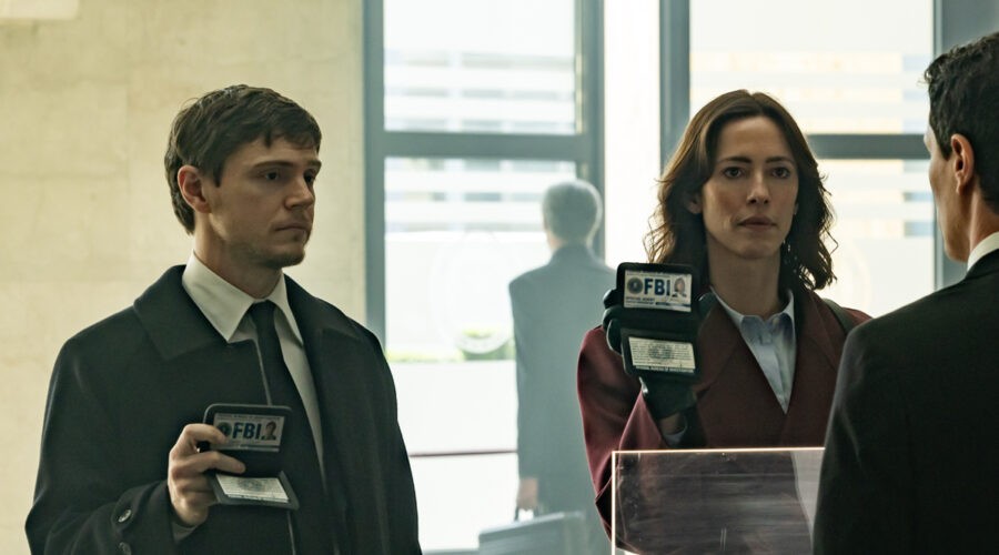 Evan Peters E Rebecca Hall In The Beauty Credits Fx Disney Plus