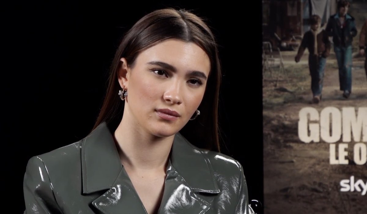 Fabiola Balestriere (Annalisa Magliocca) in un fotogramma dell'intervista su “Gomorra - Le Origini” rilasciata a Tvserial.it. Credits: Tvserial.it/Sky Italia.