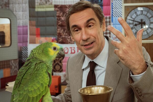 Fabrizio Gifuni (Enzo Tortora) in una scena di “Portobello”, per la regia di Marco Bellocchio. Credits: Anna Camerlingo/HBO Max Italia.