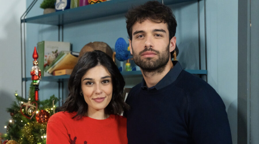 Giorgia Gianetiempo, Vladimir Randazzo In Un Posto Al Sole Credits Rai