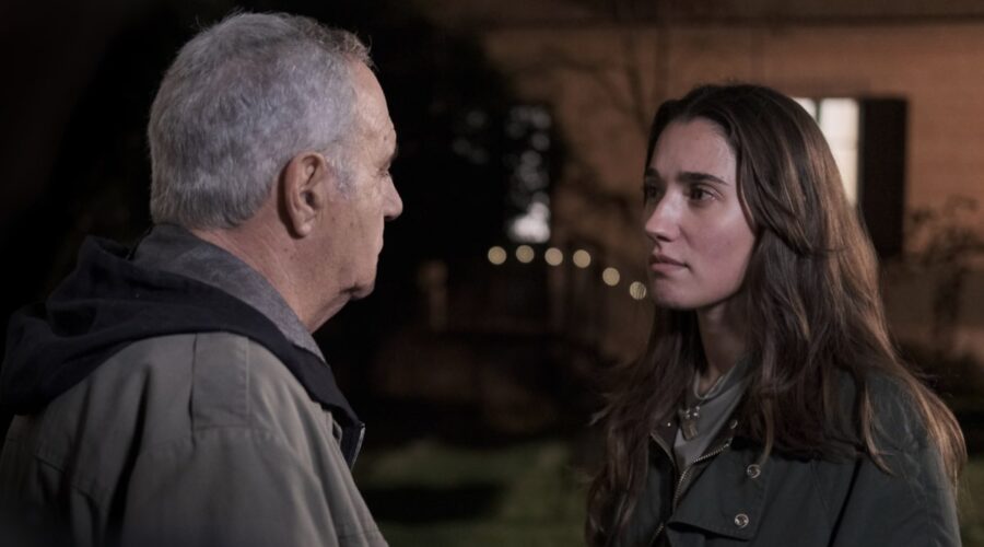 Da sinistra: Giorgio Panariello (Guido Terenzi) e Sabrina Martina (Giulia) in una scena di “Tutta Scena“. Credits: Rai.