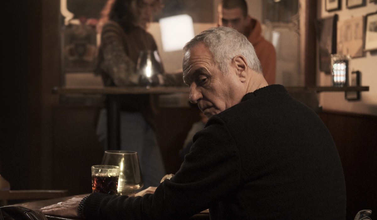 Giorgio Panariello (Guido Terenzi) in una scena di “Tutta Scena”. Credits: Rai.