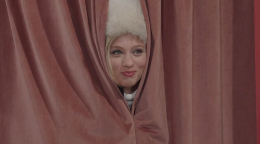 Francesca Del Fa (Irene Cipriani) in una scena della puntata 74 de “Il Paradiso Delle Signore 10”. Credits: Rai.