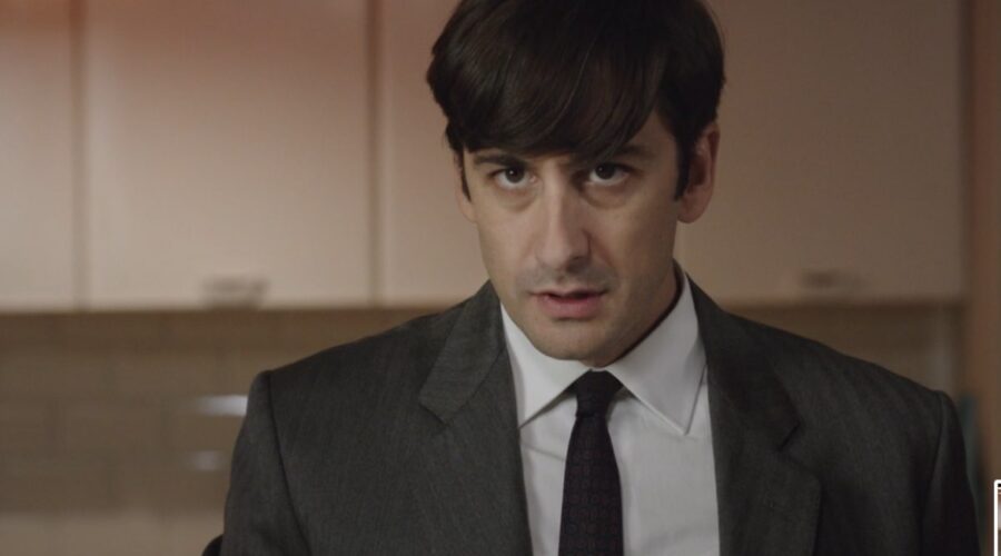 Piero Cardano (Mario Oradei) in una scena della puntata 74 de “Il Paradiso Delle Signore 10”. Credits: Rai.