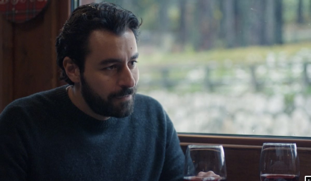 Michele Rosiello in una scena di “Purché finisca bene - La voce di Cupido”. Credits: Rai.