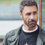 Raoul Bova (Don Massimo) in una scena di “Don Matteo 15”. Credits: Virginia Bettoja/Rai.