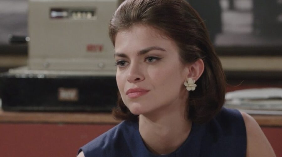 Aurora Moroni (Rebecca Brugnoli) in una scena della puntata 65 de “Il Paradiso Delle Signore 10”. Credits: Rai.