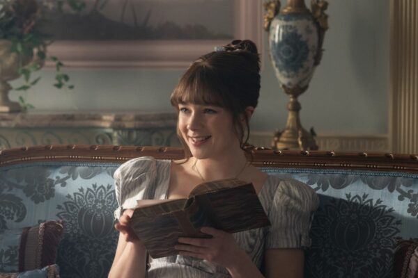 Claudia Jessie (Eloise Bridgerton) In Bridgerton 4 Credits Netflix