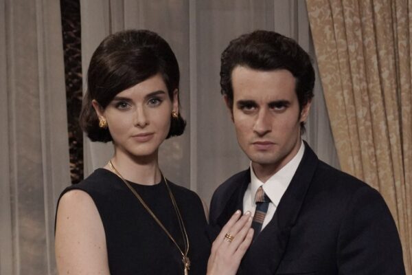 Da sinistra: Valentina Ghelfi (Greta Marchesi) e Elia Marangon (Ettore Marchesi) in un posato de “Il Paradiso Delle Signore 10”. Credits: Rai.