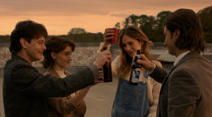 Joe Keery, Natalia Dyer, Charlie Heaton E Maya Hawke In Stranger Things 5 Credits Netflix