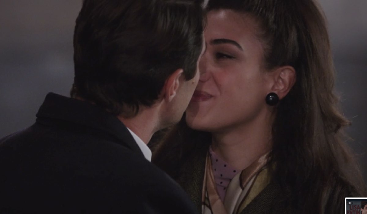 Da sinistra: Pietro Masotti (Marcello Barbieri) e Nicoletta Di Bisceglie (Rosa Camilli) in una scena della puntata 85 de “Il Paradiso Delle Signore 10”. Credits: Rai.