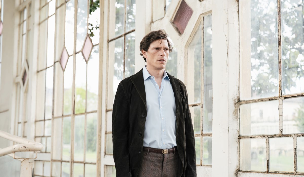 Matteo Martari (Alberto Ferraris) in una scena per “Cuori 3”. Credits: Rai.