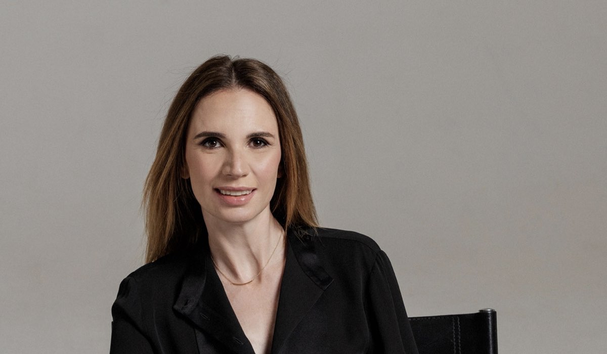 Emanuela Fanelli in un posato per “Peccato”. Credits: Roberta Krasnig/HBO Max Italia.