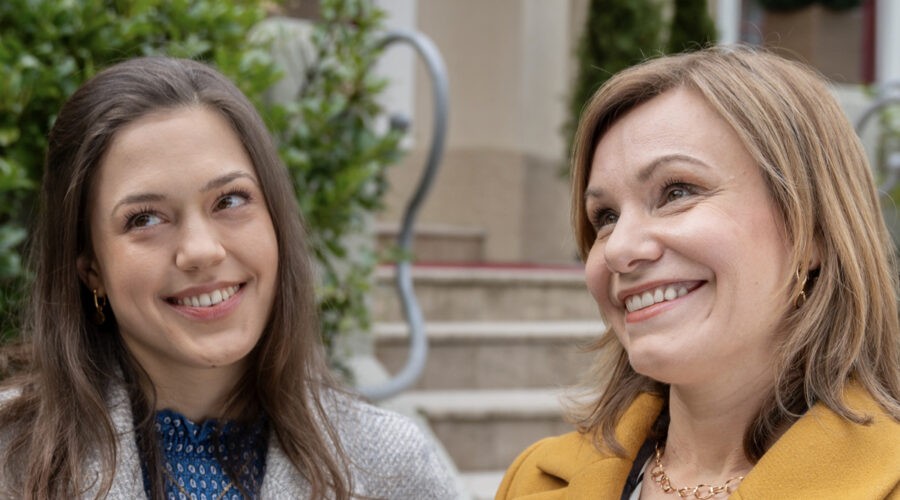 Tempesta D'amore 20 - 155 Retequattro Katharina Scheuba As Maxi Neubach, Isabell Stern As Katja Neubach Credits Rete In Rete