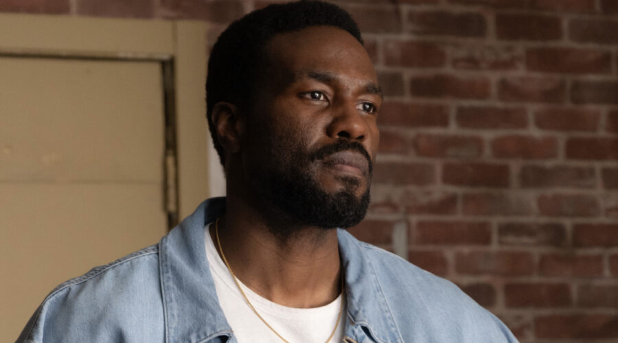 Dul-mateen Ii In Una Scena Di Wonder Man Credits Disney Plus