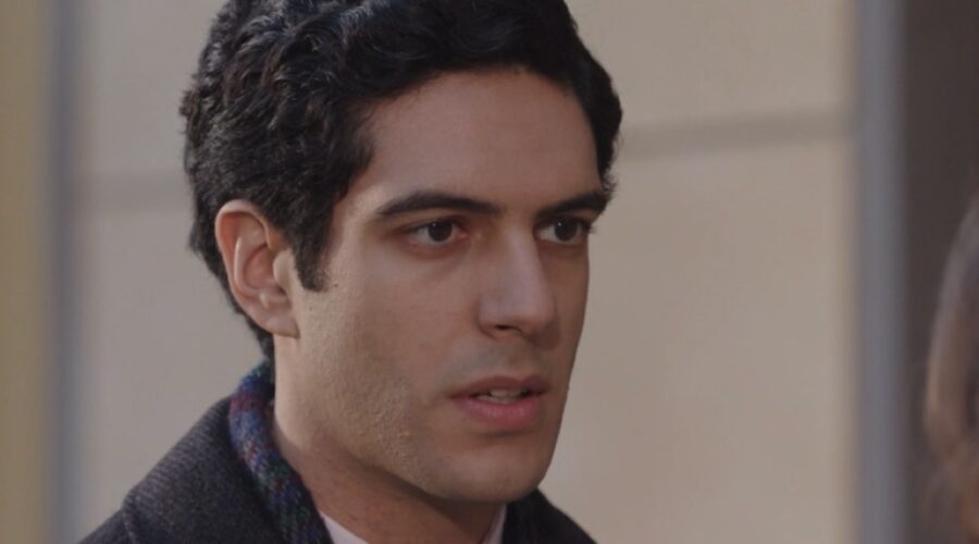 Vito Amato (Mimmo Burgio) in una scena della puntata 111 de “Il Paradiso Delle Signore 10”. Credits: Rai.