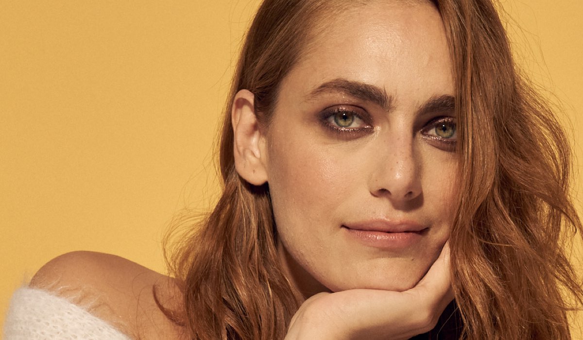 Miriam Leone (Patrizia Reggiani) in un posato per “Gucci - Fine dei giochi”. Credits: Sky Italia/NOW.