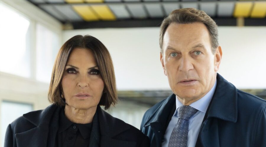 Nina Soldano, Riccardo Polizzy Carbonelli In Un Posto Al Sole Credits Rai