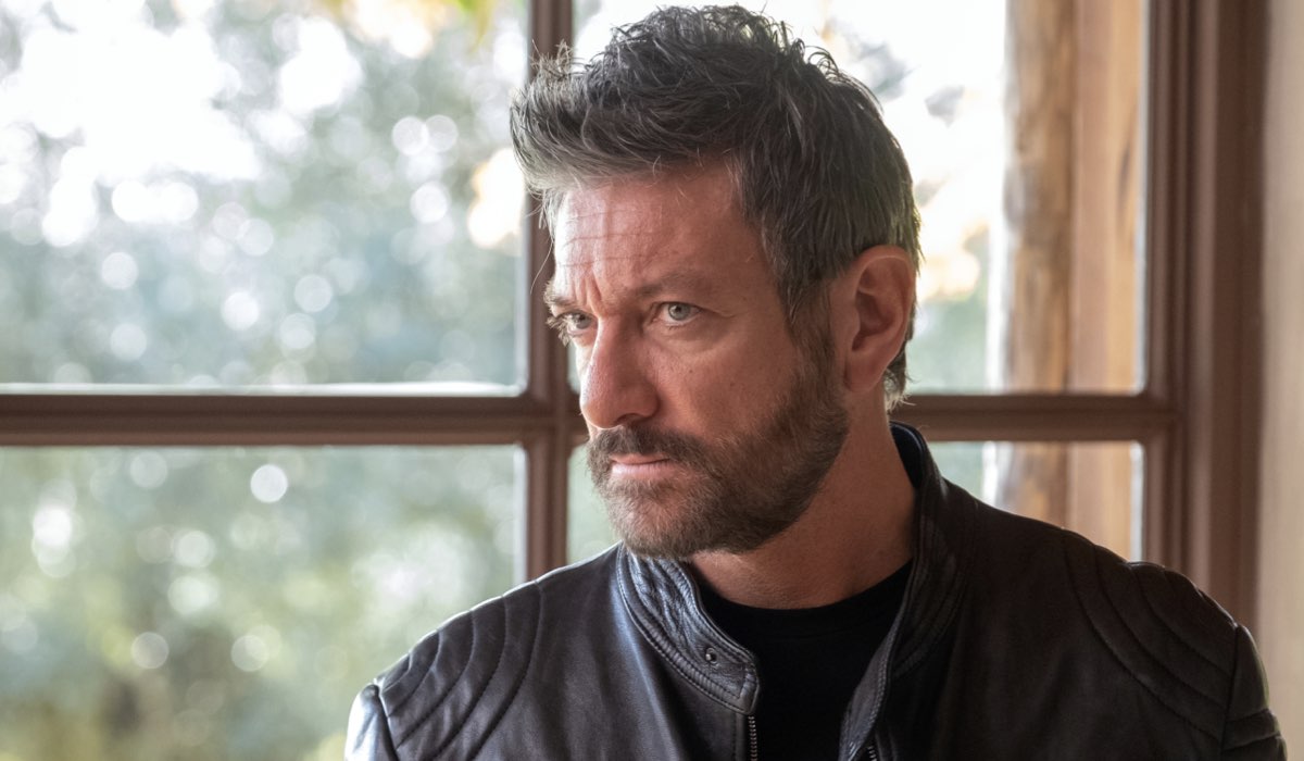 Sergio Assisi (Alex) in una scena di “Gloria”. Credits: Rai.