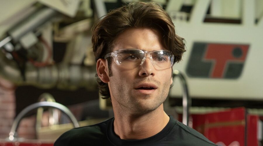 Hunter Mcvey In 9-1-1 Nashville Credits Disney Plus