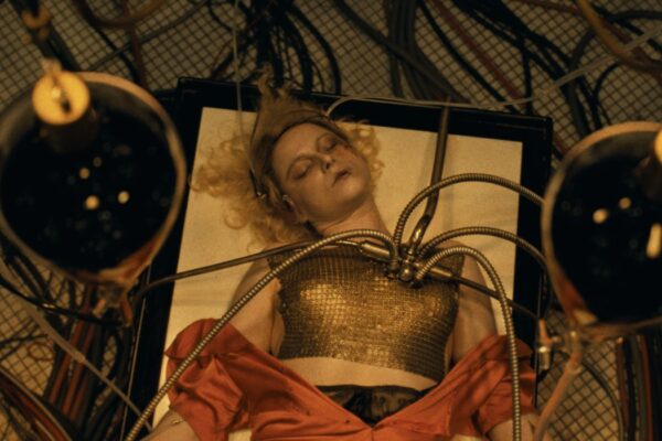 Jessie Buckley In Una Scena Di La Sposa Credits Warner BrosJessie Buckley In Una Scena Di La Sposa Credits Warner Bros