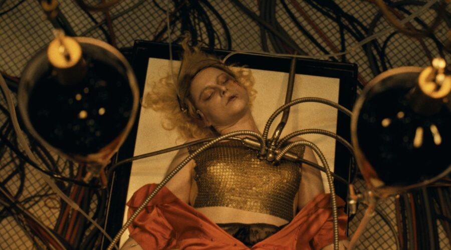 Jessie Buckley In Una Scena Di La Sposa Credits Warner BrosJessie Buckley In Una Scena Di La Sposa Credits Warner Bros