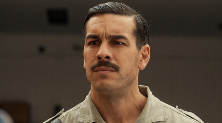 Mario Casas In A Cena Con Il Dittatore Credits Officine Ubu