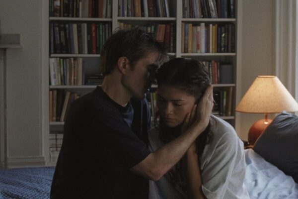 Robert Pattinson E Zendaya In Una Scena Di The Drama Credits I Wonder Pictures