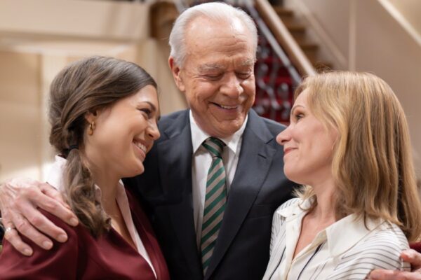 Tempesta D'amore 21 - 21 Retequattro Katharina Scheuba As Maxi Neubach, Tanja Lanäus As Yvonne Kleedirk Galuba As Werner Saalfeld Credits Rete In Rete