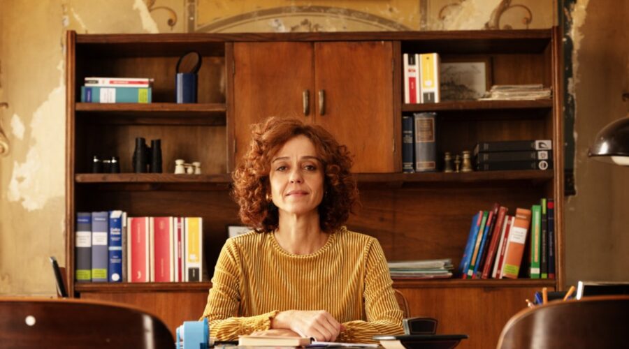 Vanessa Scalera (Imma Tataranni) in una scena di “Imma Tataranni - Sostituto Procuratore 5”. Credits: Rai.