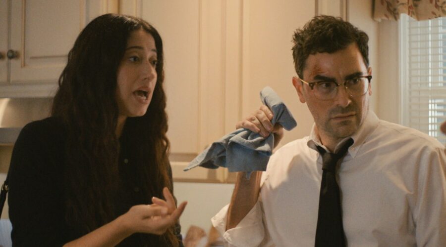 Big Mistakes. (L To R) Taylor Ortega As Morgan And Dan Levy As Nicky In Episode 102 Of Big Mistakes. Cr. Courtesy Of Netflix © 2026
