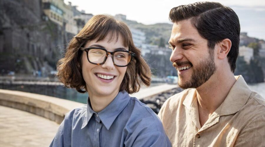 Maria Vera Ratti E Alessio Lapice In Roberta Valente – Notaio In Sorrento Credits Rai