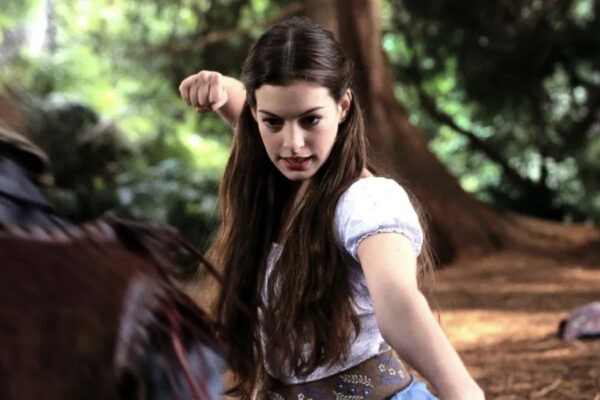Anne Hathaway In Ella Enchanted - Il Magico Mondo Di Ella Credits Miramax