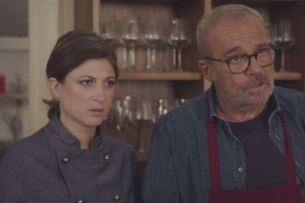 Marta Filippi E Claudio Amendola In I Cesaroni Il Ritorno Credits Mediaset Infinity