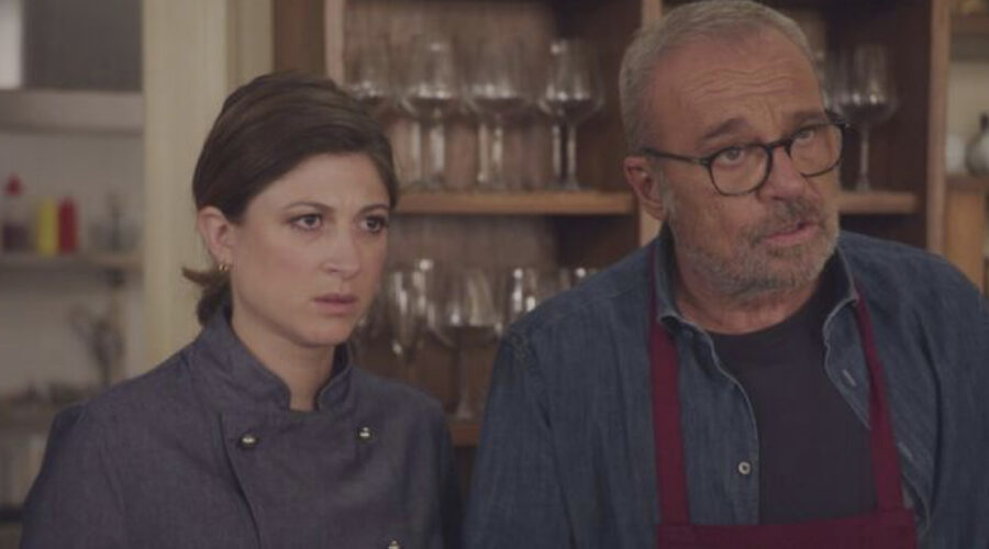 Marta Filippi E Claudio Amendola In I Cesaroni Il Ritorno Credits Mediaset Infinity