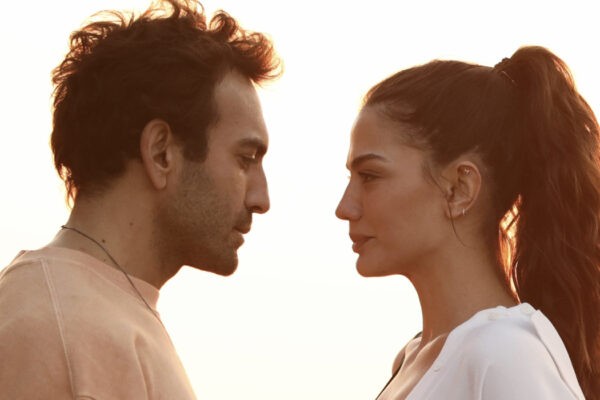 Immagine Di Scena Di Atto D'Infedeltà Credits Mediaset Infinity