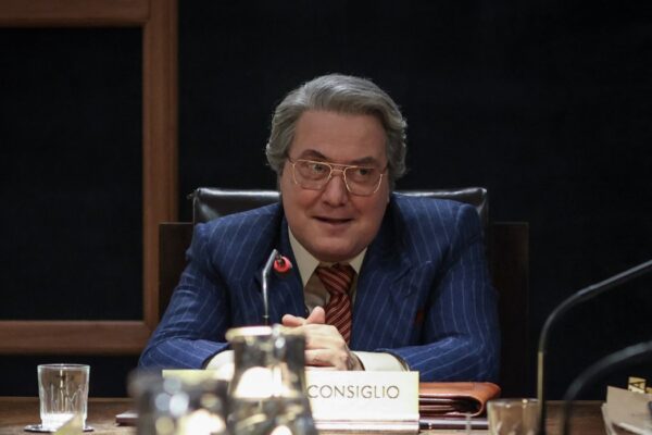 Corrado Guzzanti In Il Ministero Dell'Amore Credits Prime Video
