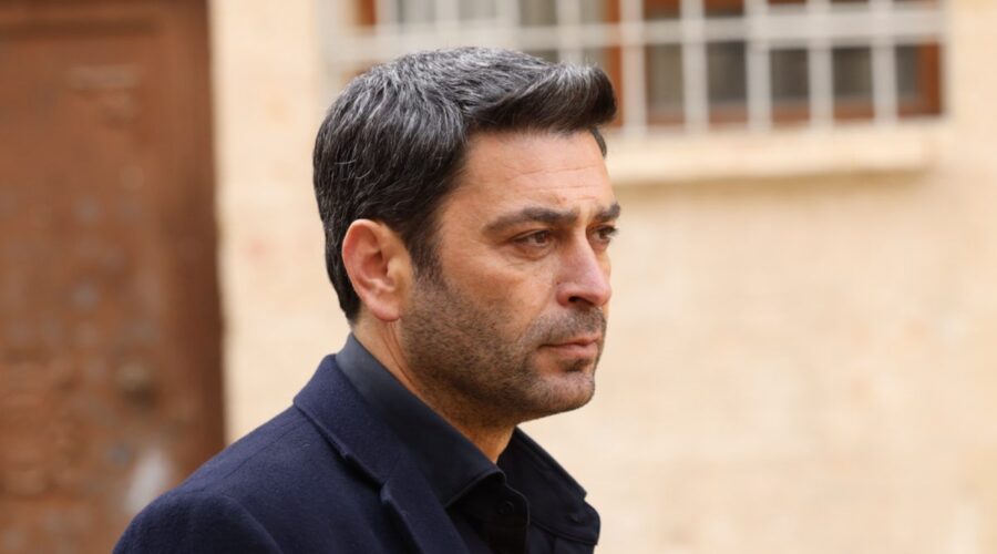 Far Away I Canale 5 Ozan Akbaba (Cihan Albora)