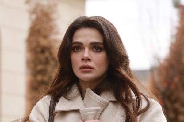 Far Away I Canale 5 Sinem ÜNsal (Alya Albora)