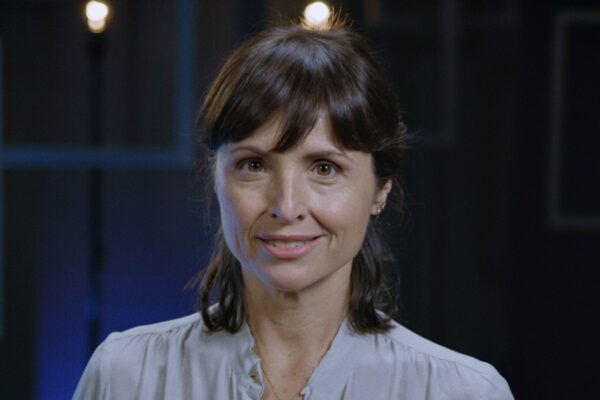 Immagine Di Effetto Domino Credits Mediaset Infinity
