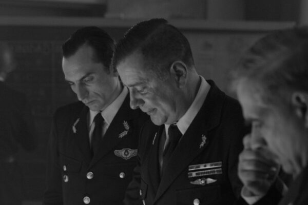 Immagine Di Scena Di Hangar Rosso Credits I Wonder Pictures