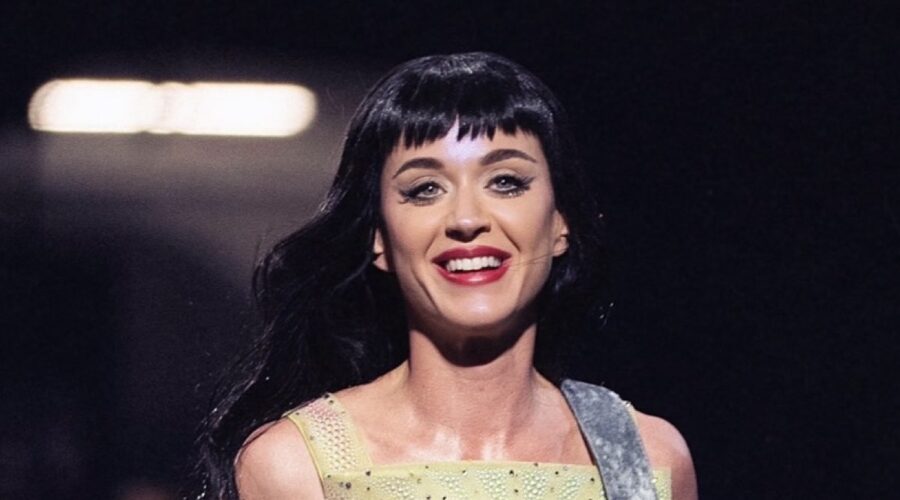 Katy Perry The Lifetimes Tour - Live From Paris Nexo Studios